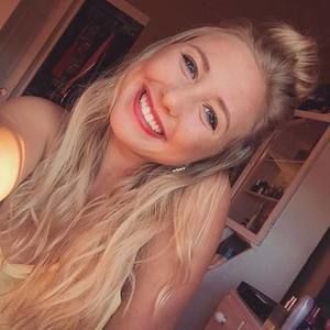 Meet your Posher, Caitlin